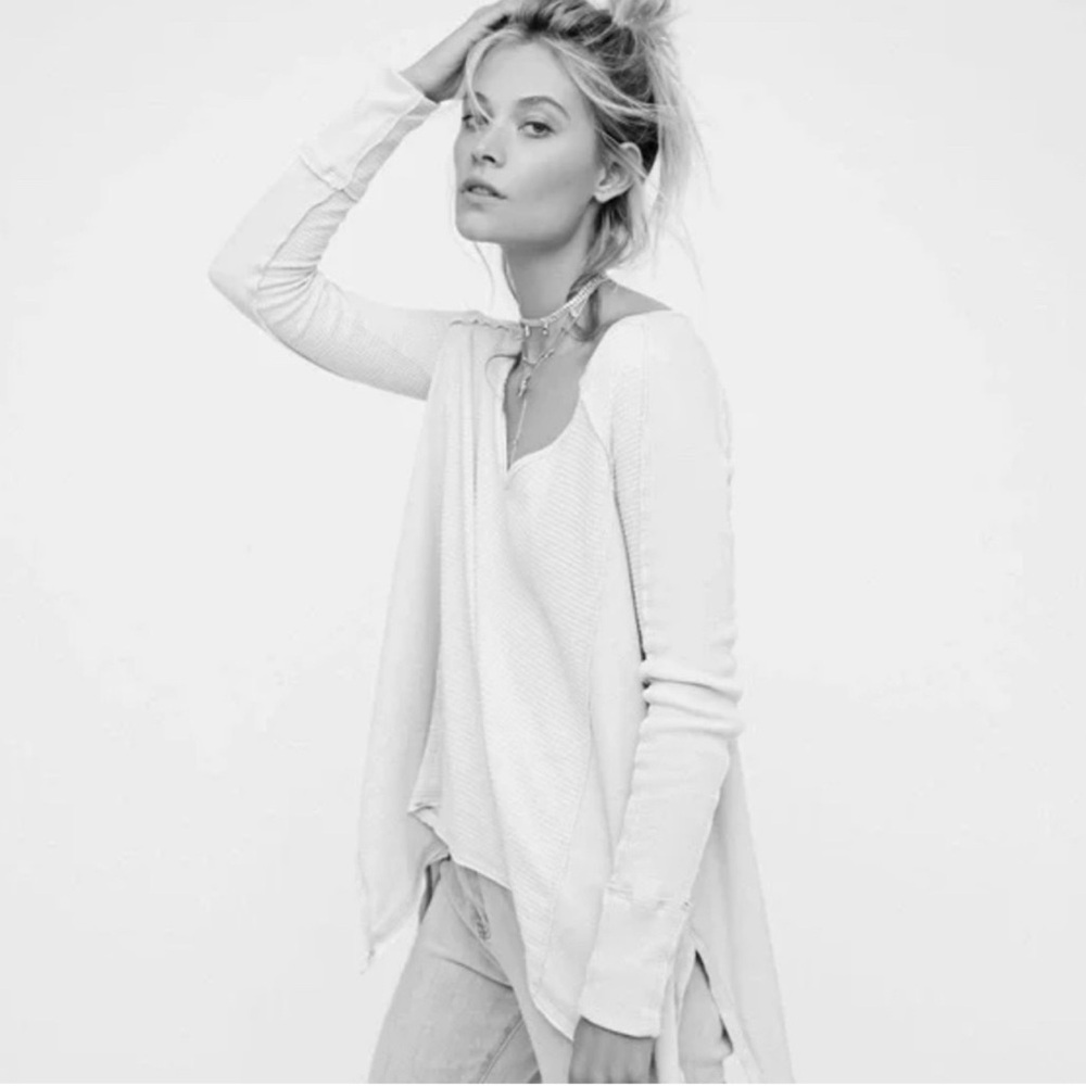 FREE PEOPLE waffle cotton blend V neck, oversized, long sleeve top, size XS